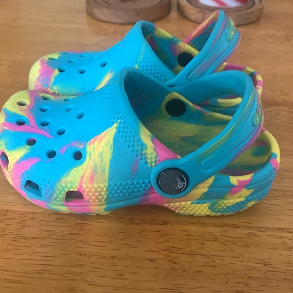 Crocs, child’s 8, multi-color - Picture 3 of 11